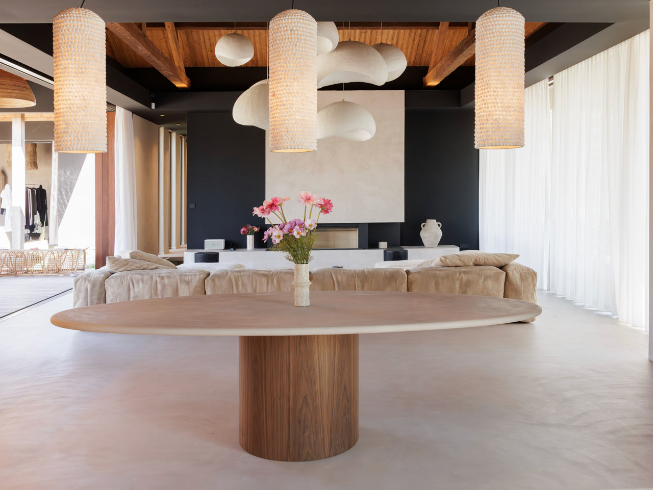 OVŌ Table à manger NOYER, vue d'ensemble — PLATŌ