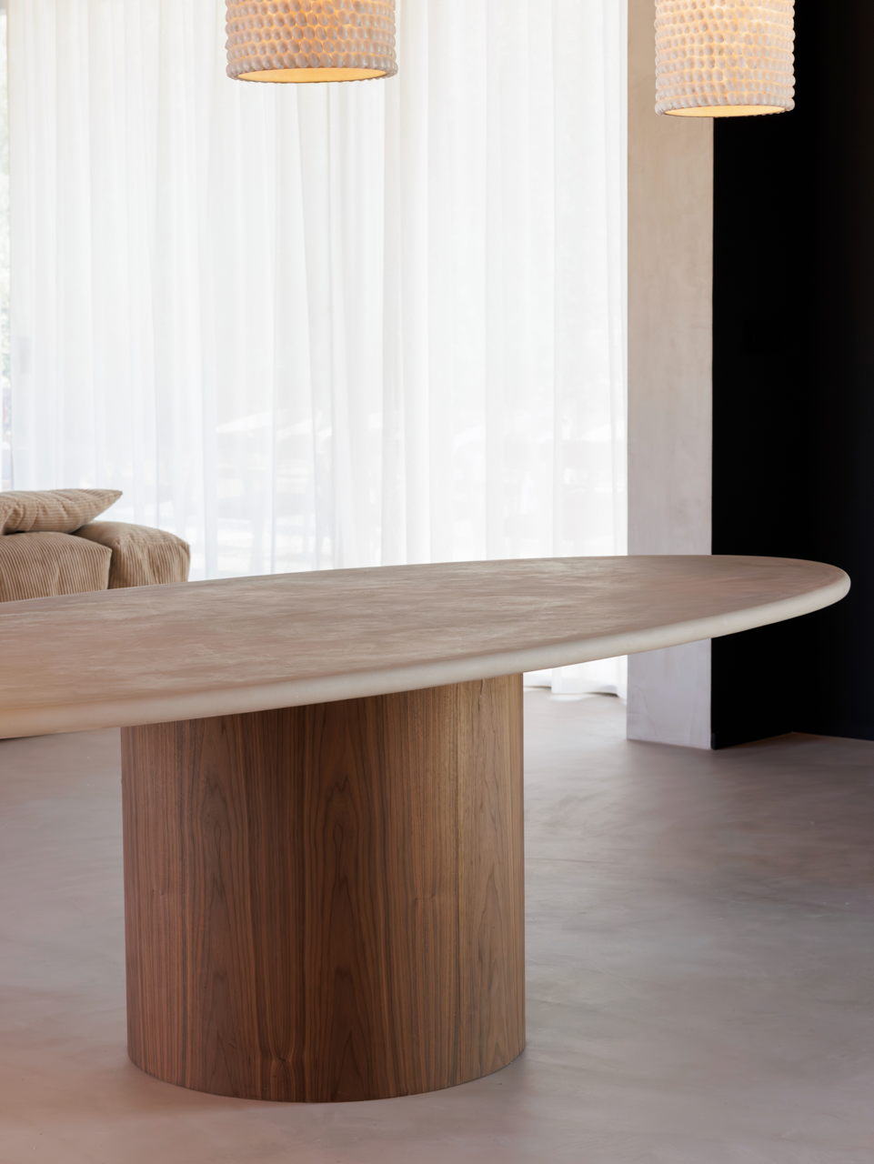 OVŌ Table à manger NOYER, vue de côté — PLATŌ