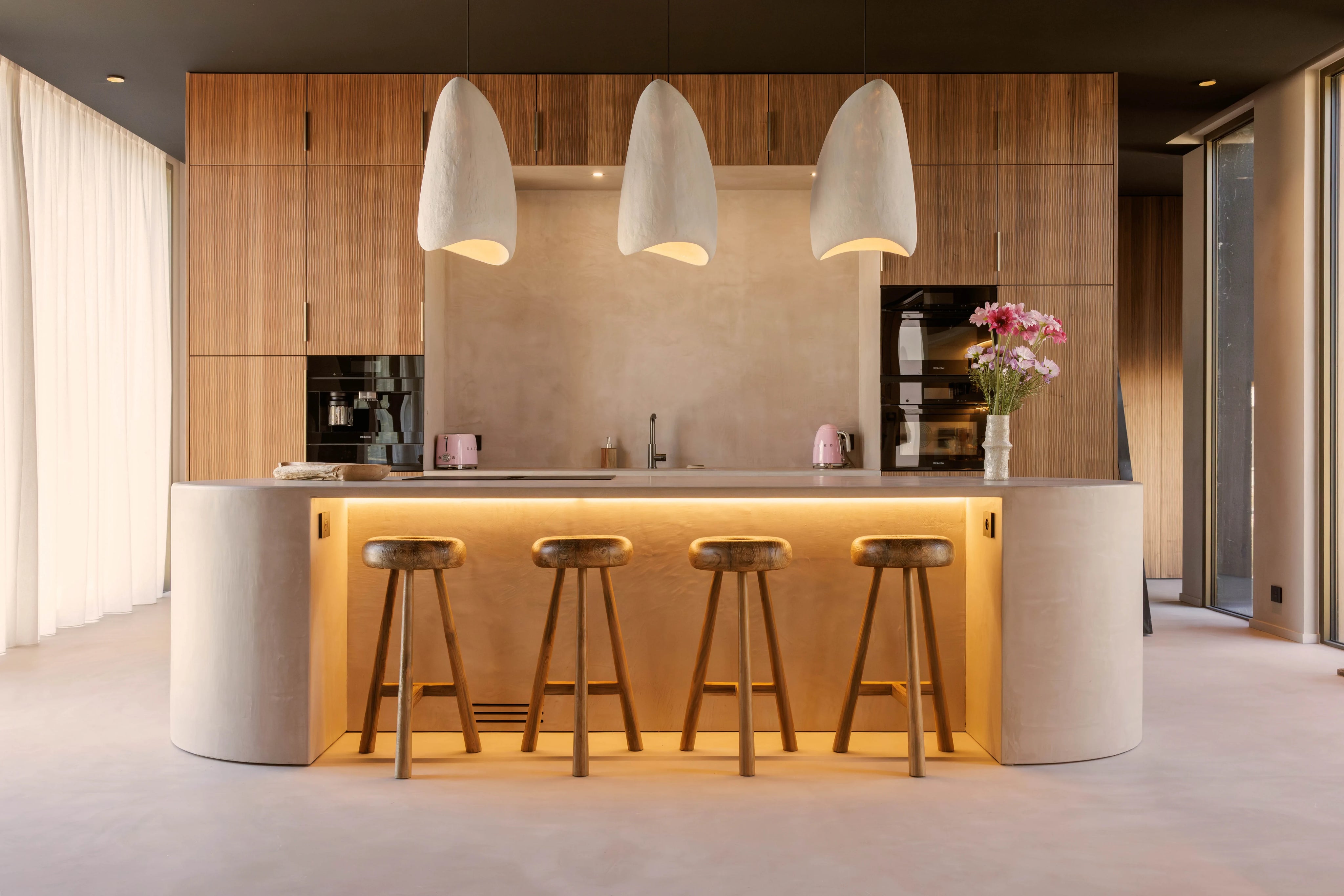 MIĀ Suspension en béton ciré MORTEX — PLATŌ