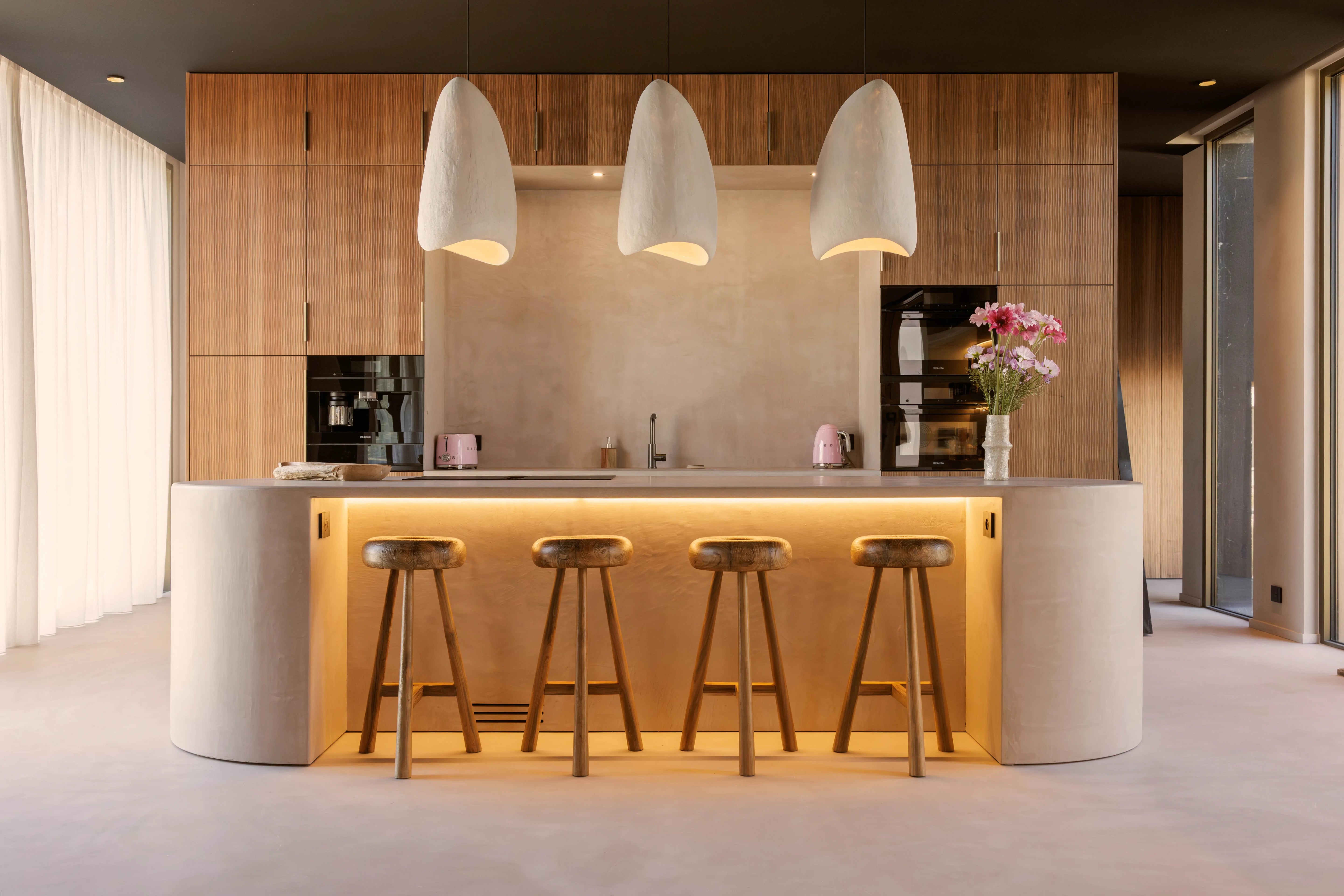 MIĀ Suspension en béton ciré MORTEX — PLATŌ