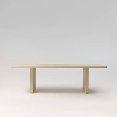 NINŌ Table à manger, béton ciré MORTEX — PLATŌ