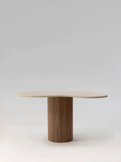 TEĀ Table à manger NOYER, détail du plateau — PLATŌ
