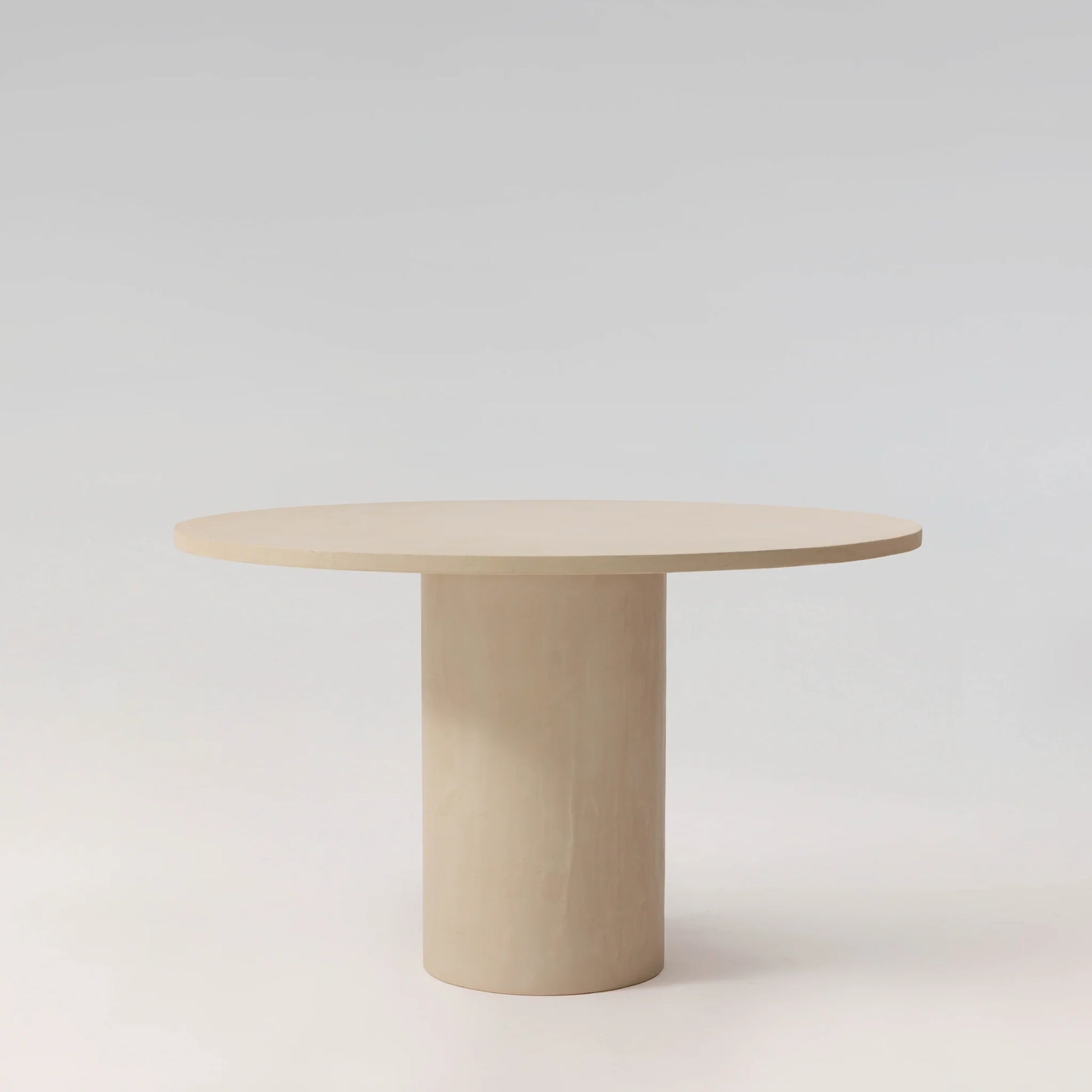 MANĀ Table à manger, béton ciré MORTEX — PLATŌ
